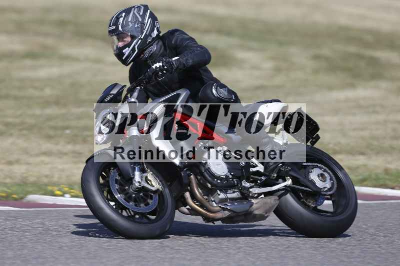 /21 17.06.2026  Ducati Schweiz Track Warmup ADR/Gruppe blau/52